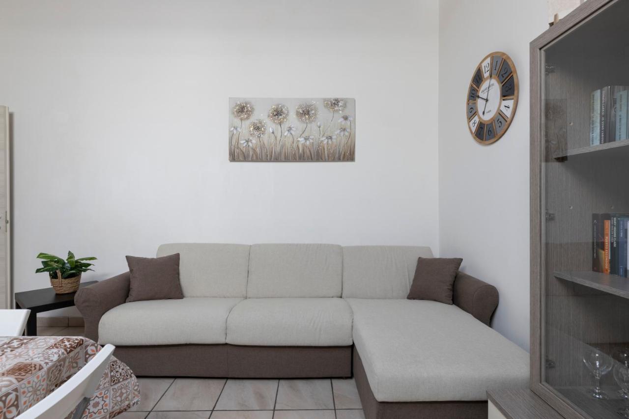 Laurini 21 Apartment Catania Bagian luar foto