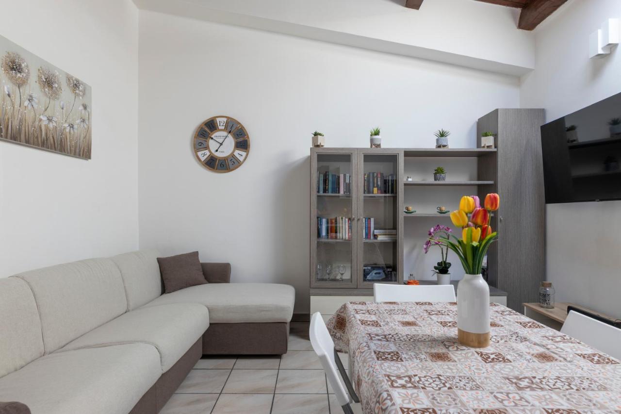 Laurini 21 Apartment Catania Bagian luar foto