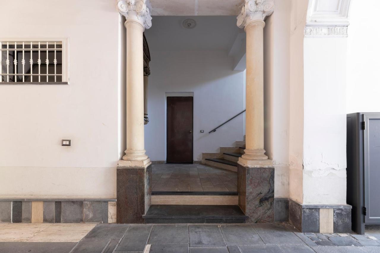 Laurini 21 Apartment Catania Bagian luar foto
