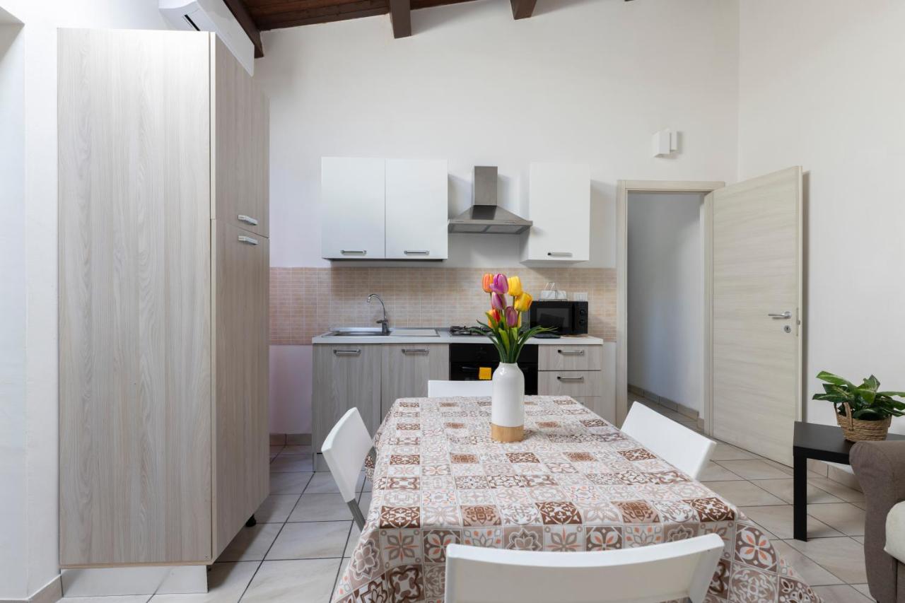 Laurini 21 Apartment Catania Bagian luar foto