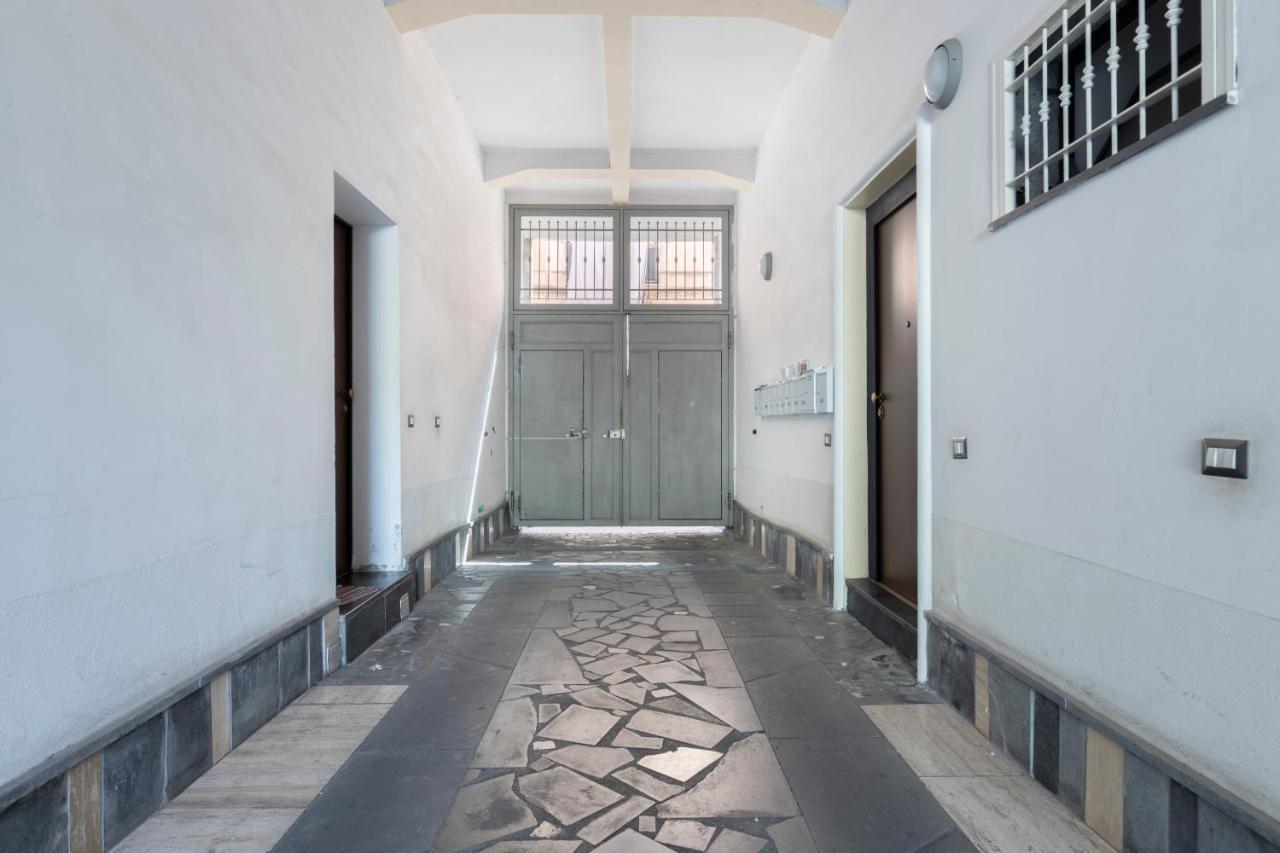 Laurini 21 Apartment Catania Bagian luar foto
